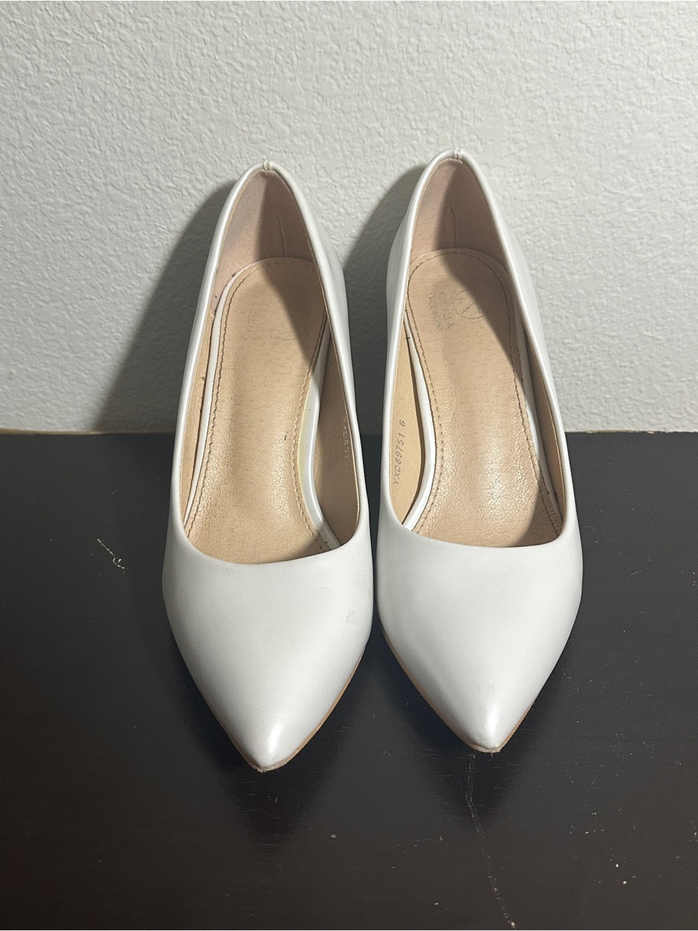 Unk White Pointed-Toe Women's Heels